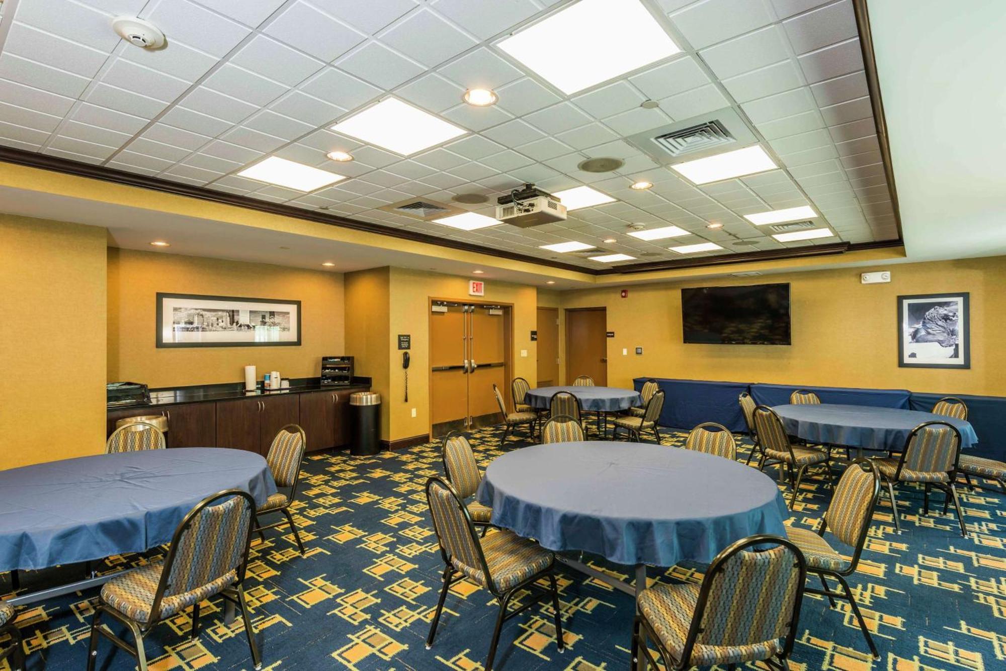Hampton Inn & Suites Jacksonville South - Bartram Park Bagian luar foto