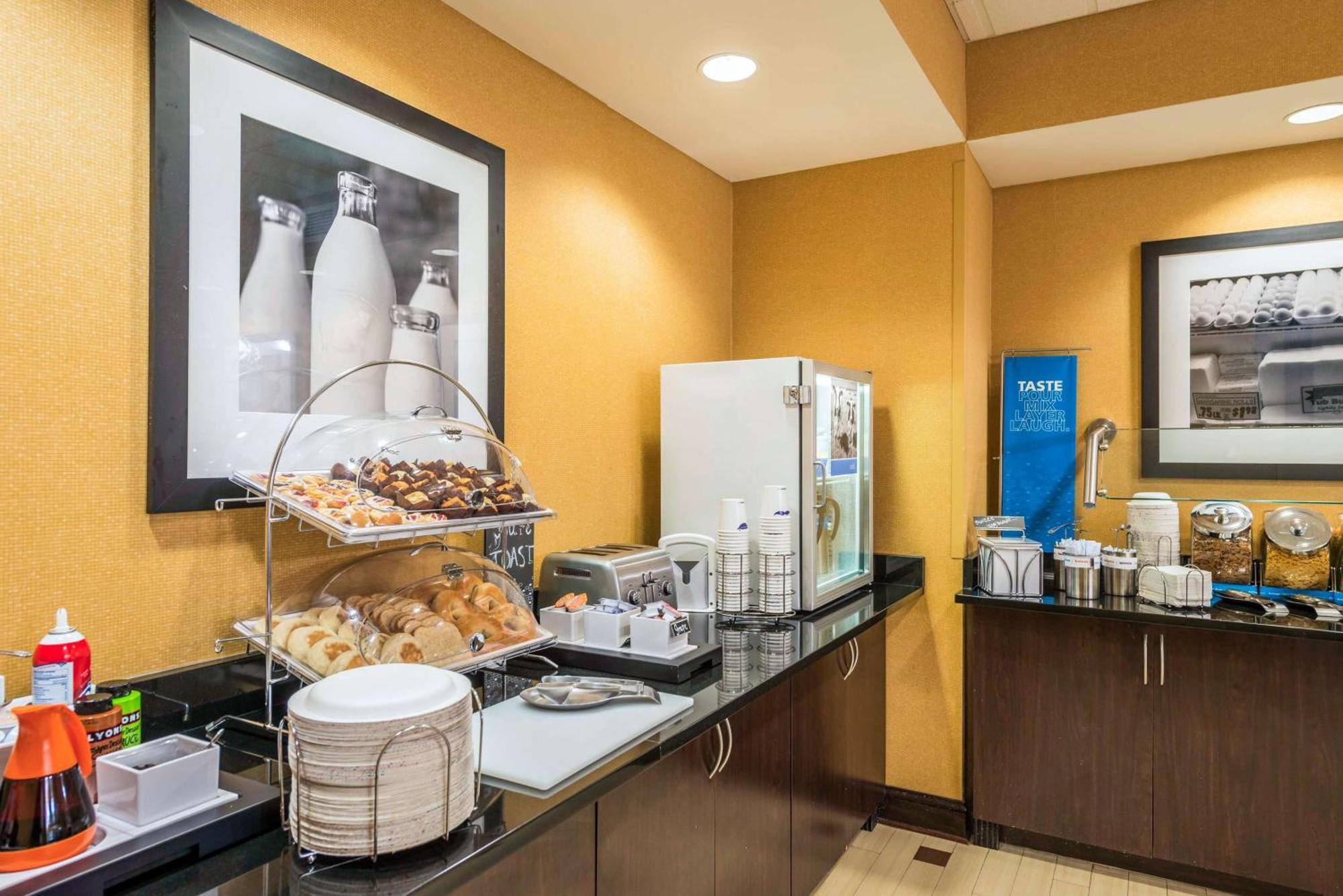 Hampton Inn & Suites Jacksonville South - Bartram Park Bagian luar foto
